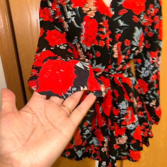 EleBlack and Red Floral Romper - Picture 4 of 9